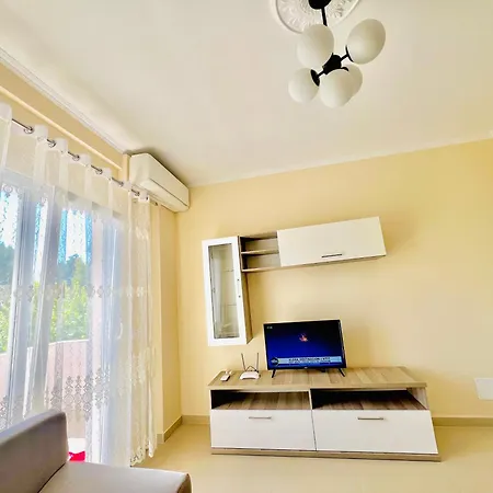 N&e In Apartment Durrës